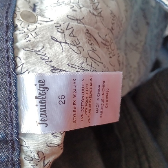 Foxy Jeans "Push Up" Acid Wash Capri Pants NEW- Sz. 26 - Picture 11 of 12